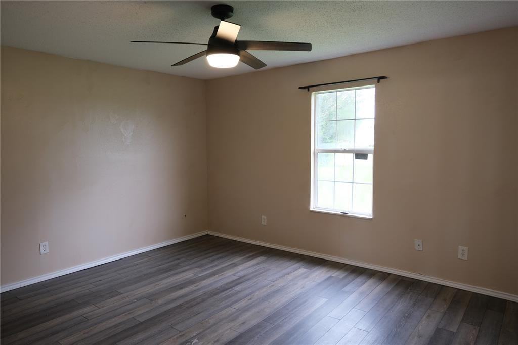 1778 Fm 1704 #C - Photo 7 of 20