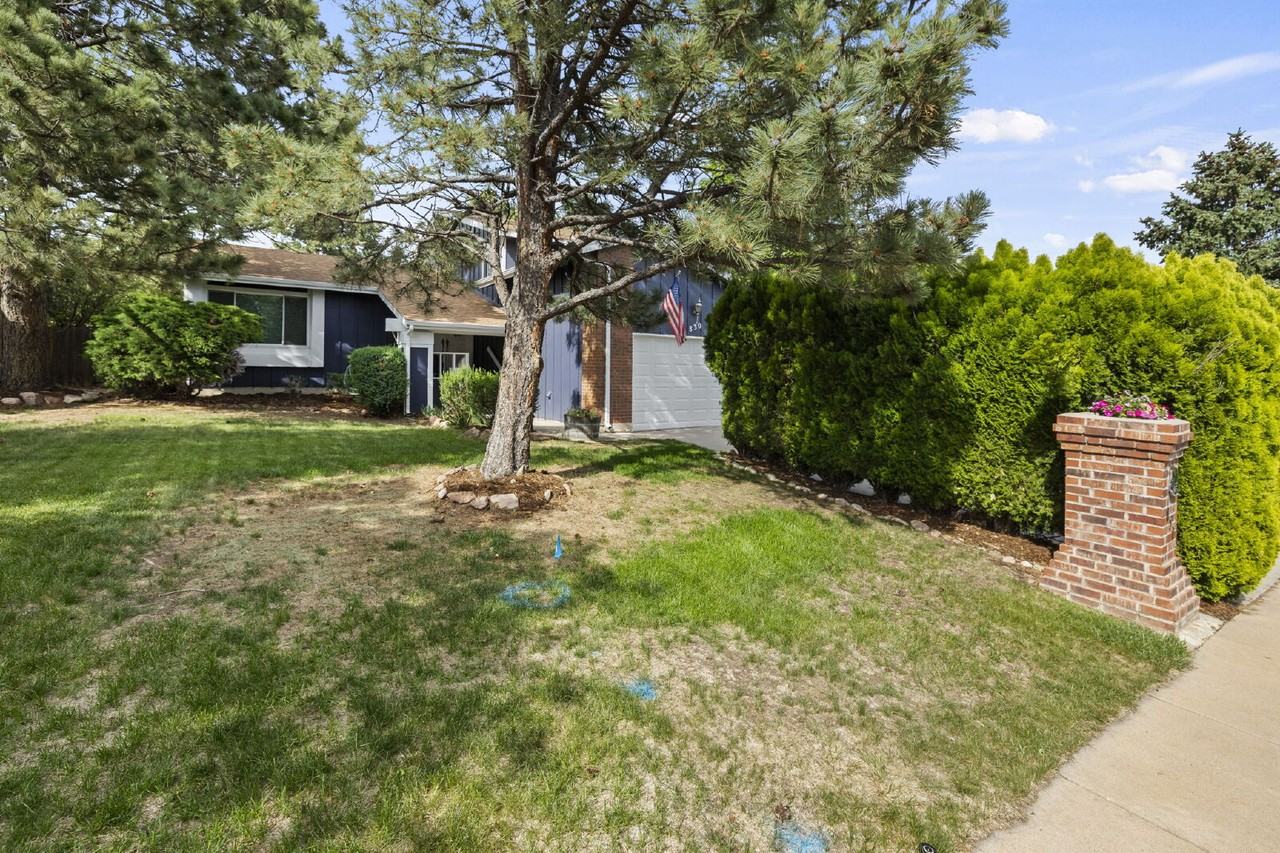 830 Red Mesa Dr - Photo 3 of 38