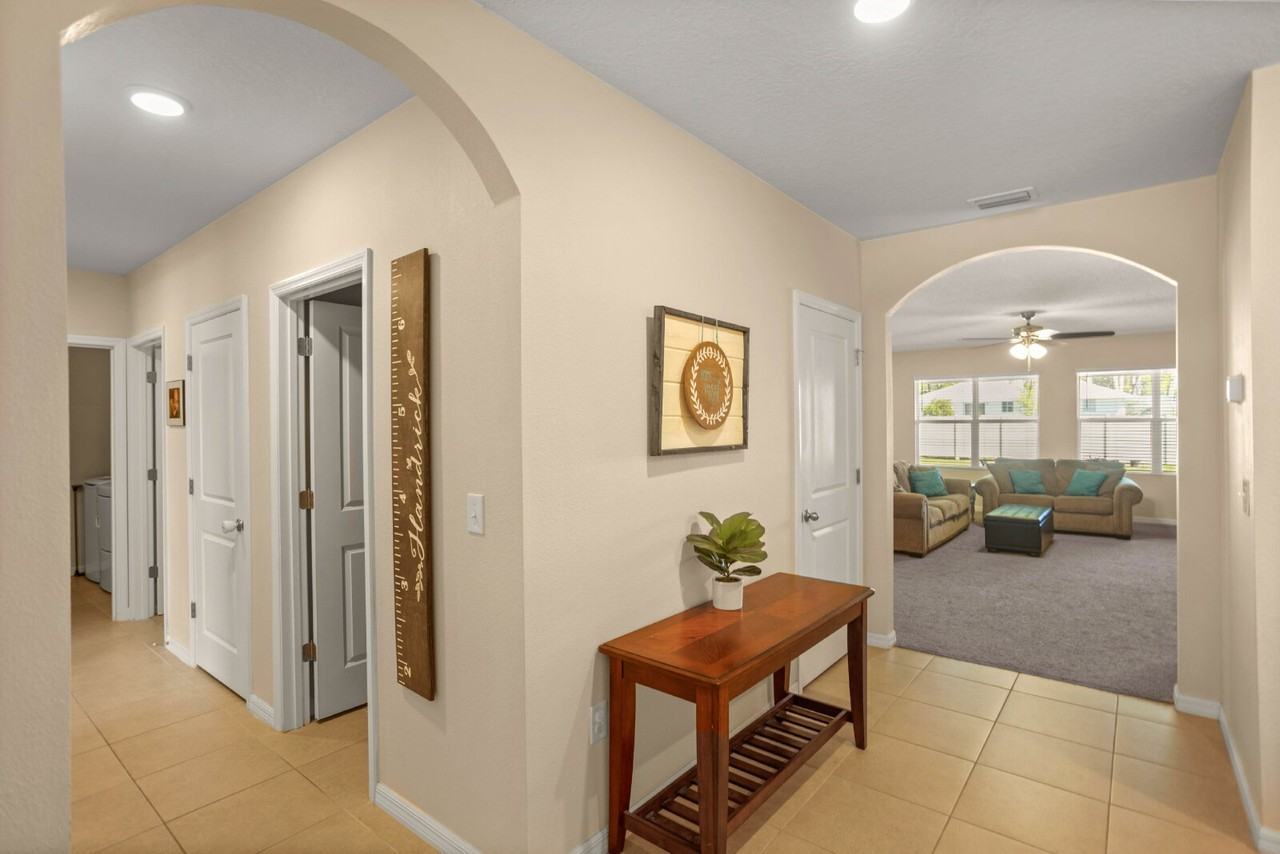 5025 Ne 15th Pl - Photo 4 of 39