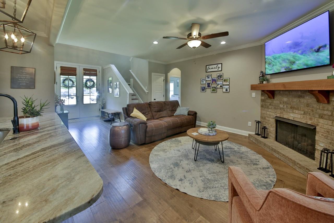 402 S Chinkapin Dr - Photo 3 of 34