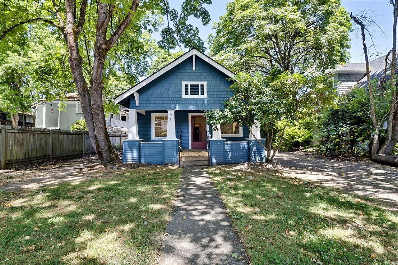 971 W 8th Ave