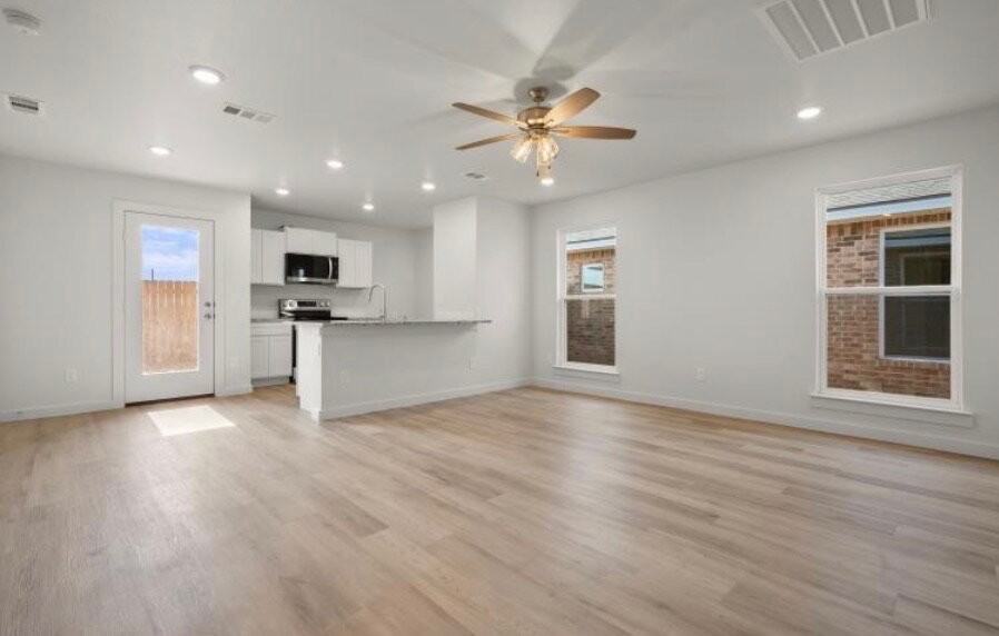 8311 24th St - Photo 3 of 15