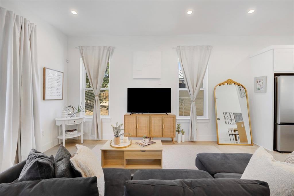 5007 Lott Ave - Photo 4 of 24