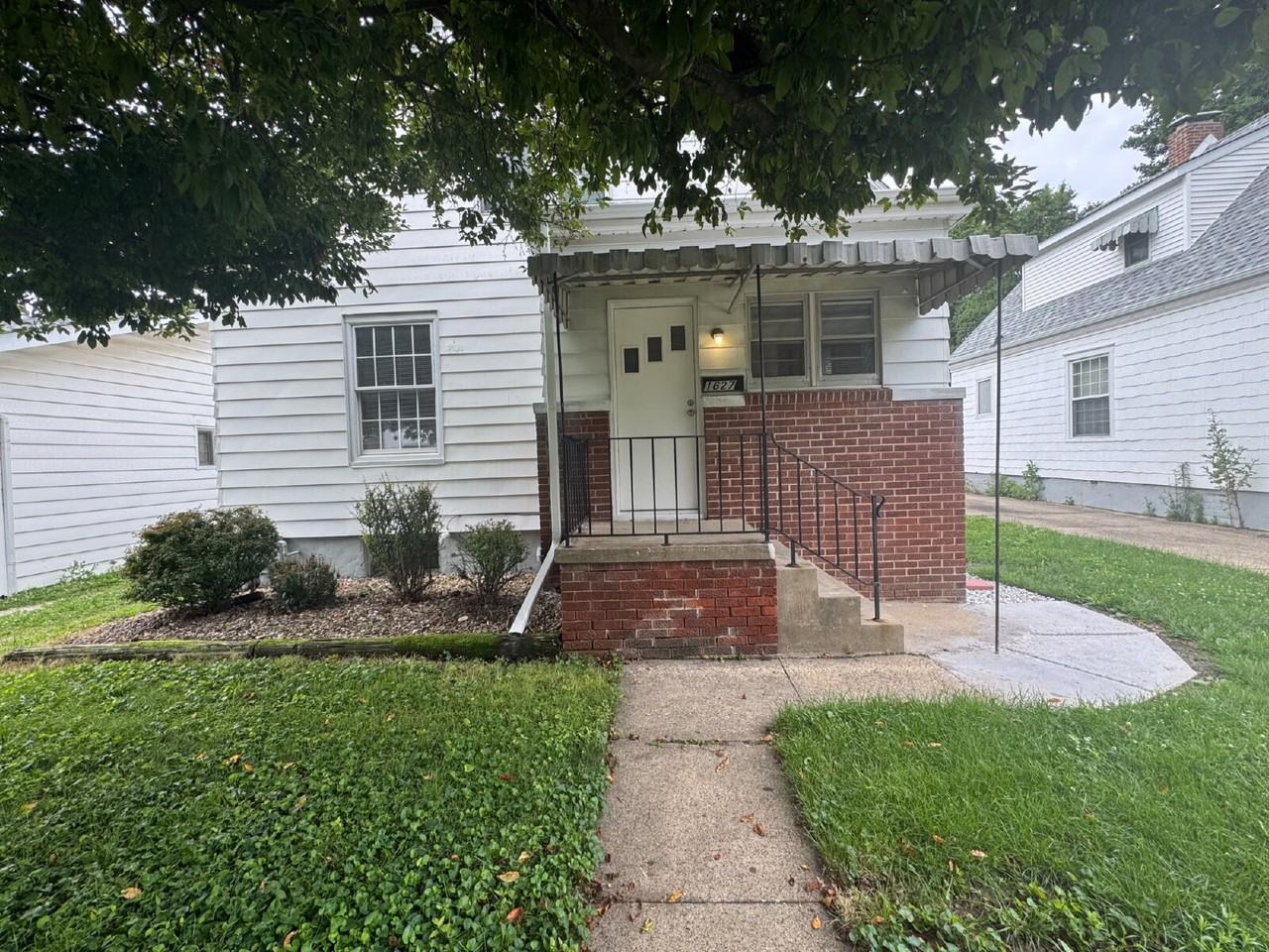 1627 W Capitol Ave - Photo 2 of 20