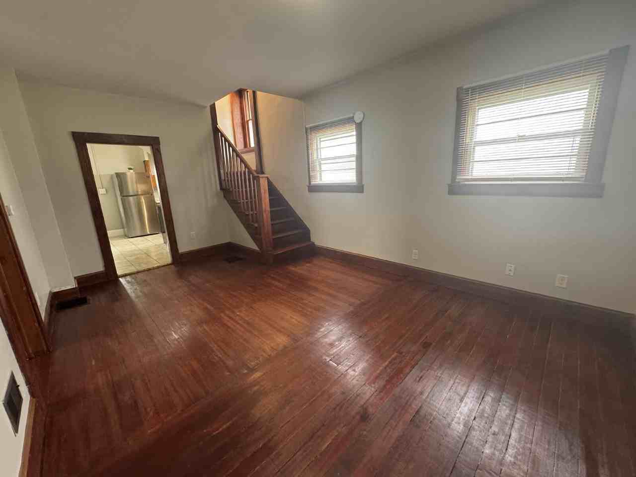 1627 W Capitol Ave - Photo 3 of 20