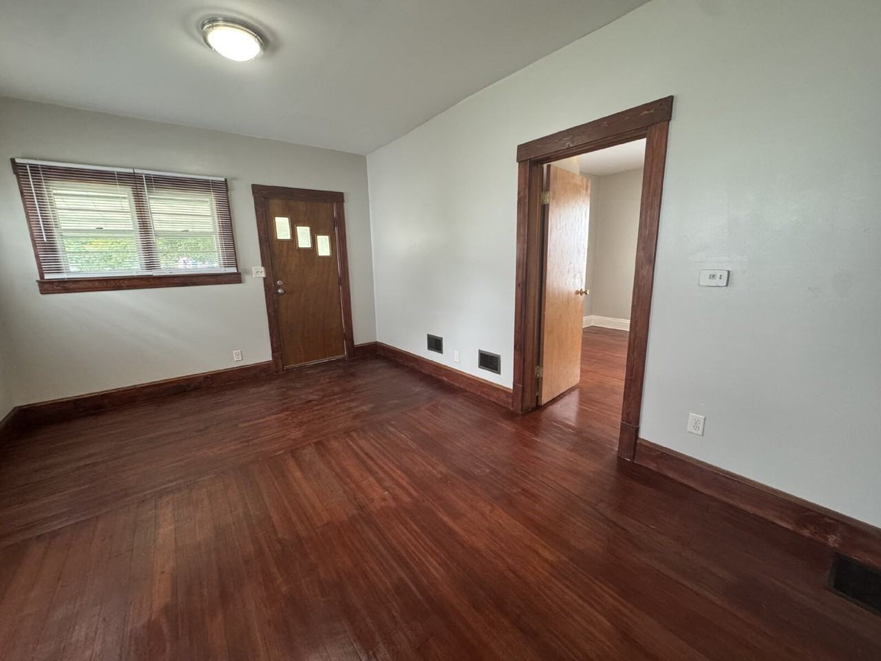 1627 W Capitol Ave - Photo 4 of 20