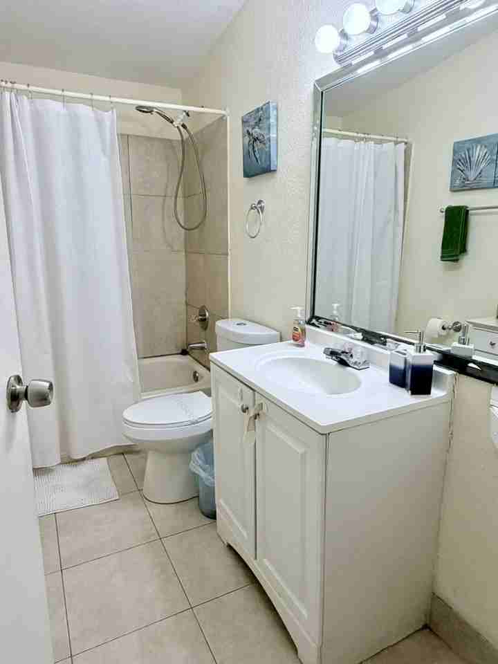 716 21st St #2 - Photo 7 of 43
