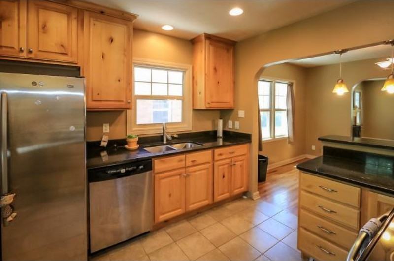 453 S St - Photo 2 of 17