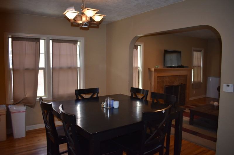 453 S St - Photo 3 of 17