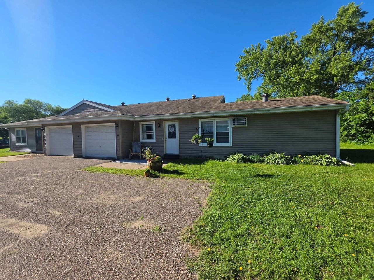 2338 Dorret Rd #D - Photo 2 of 25