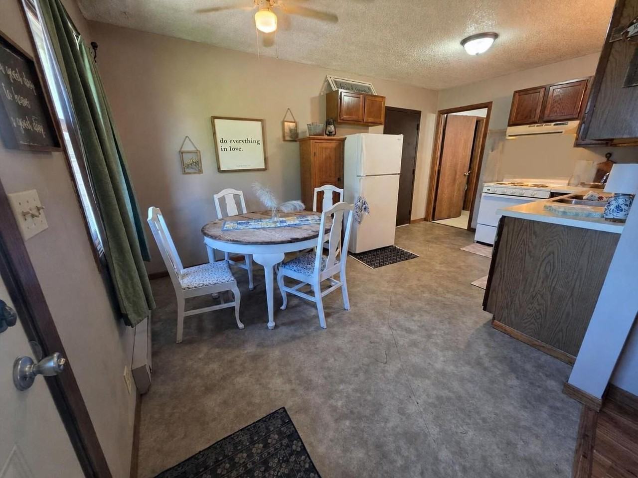 2338 Dorret Rd #D - Photo 4 of 25