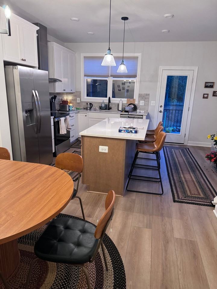 306 Flint Dr - Photo 2 of 6