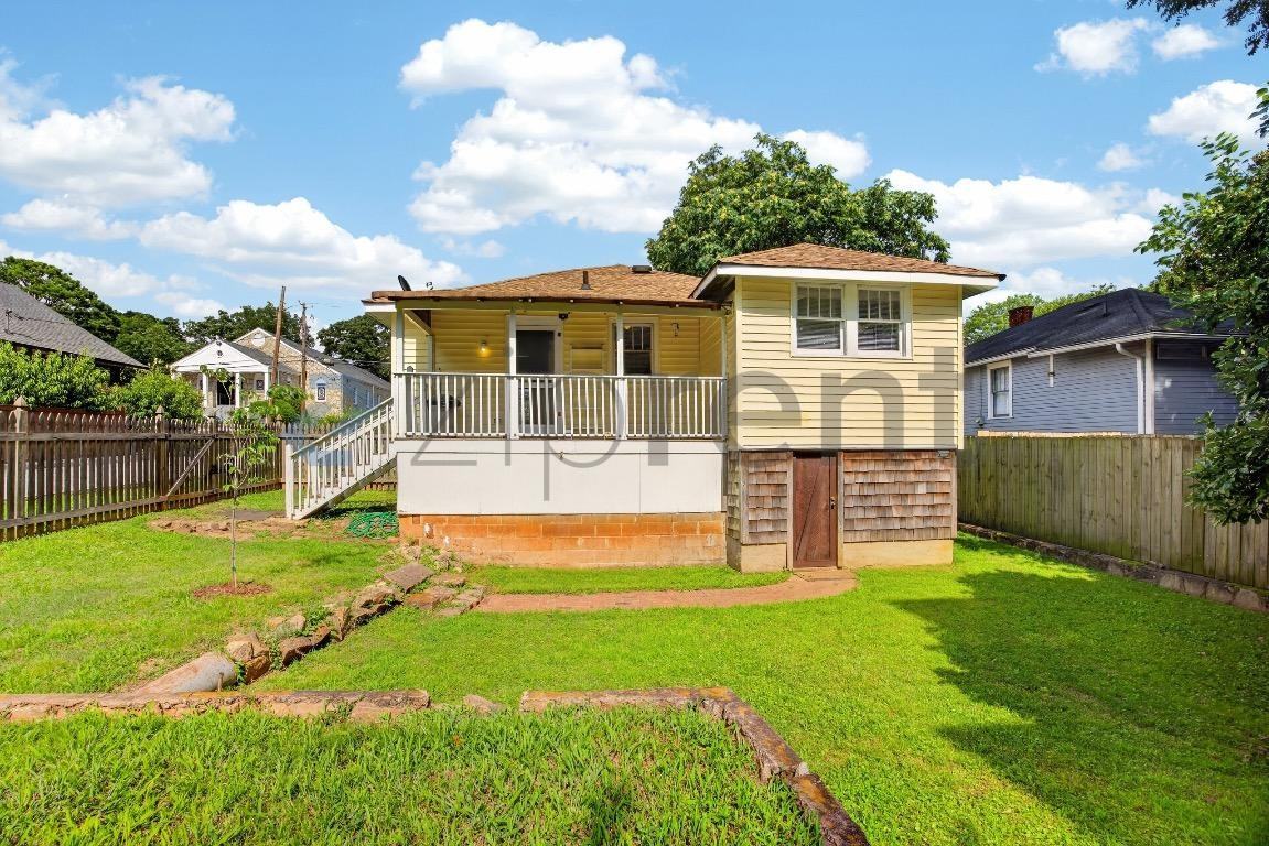 241 Stovall St Se - Photo 4 of 27