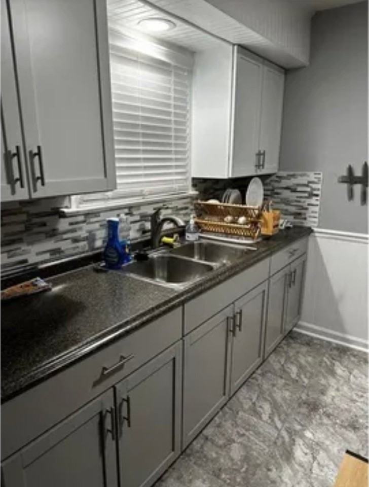251 Jerold St - Photo 5 of 15