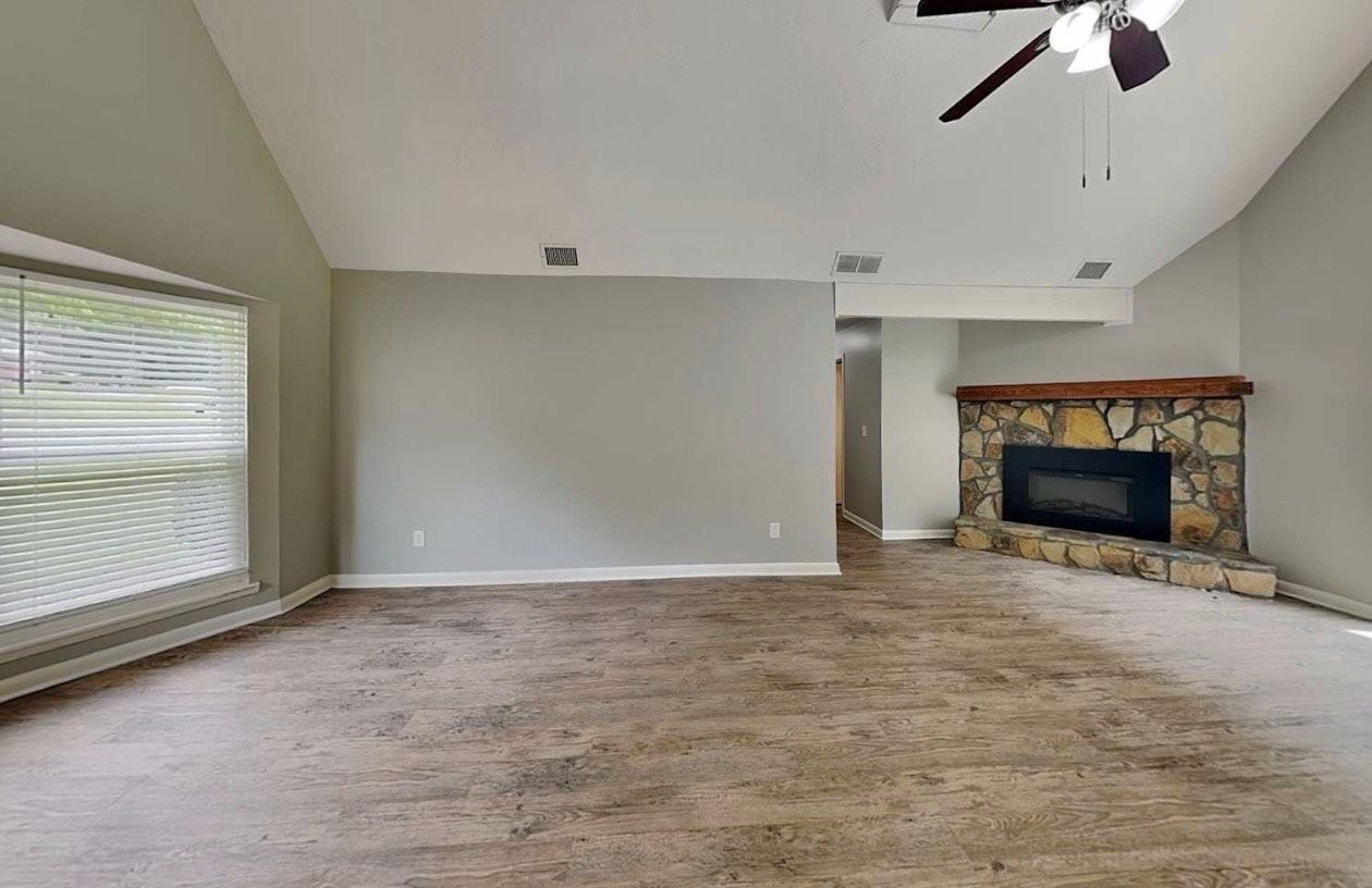 2621 Hereford Ct Sw #1 - Photo 4 of 10