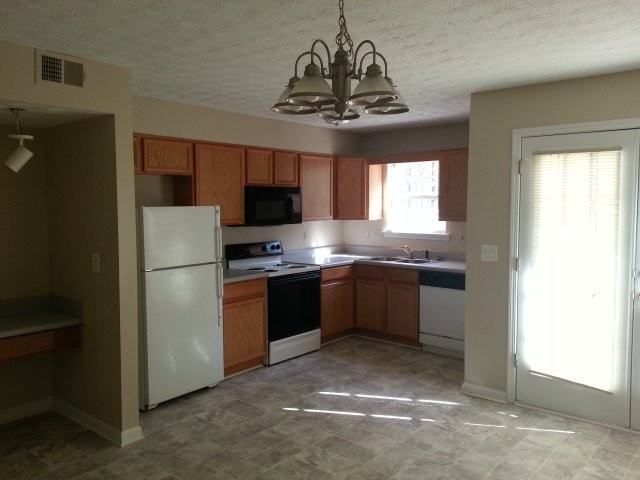 6526 Wellington Chase Ct - Photo 2 of 7