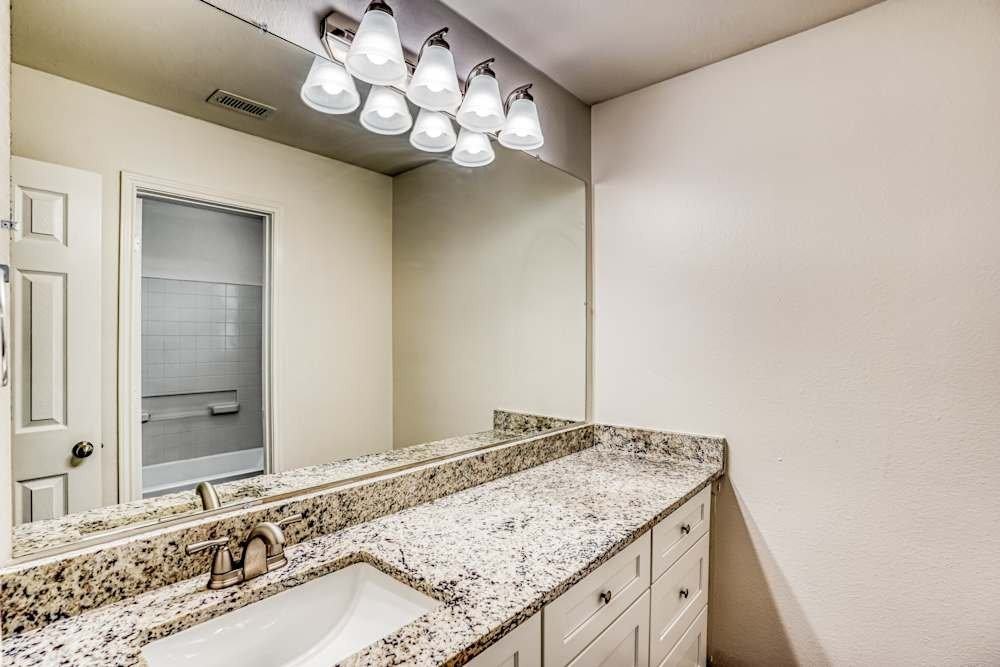 548 Granberry St - Photo 7 of 8