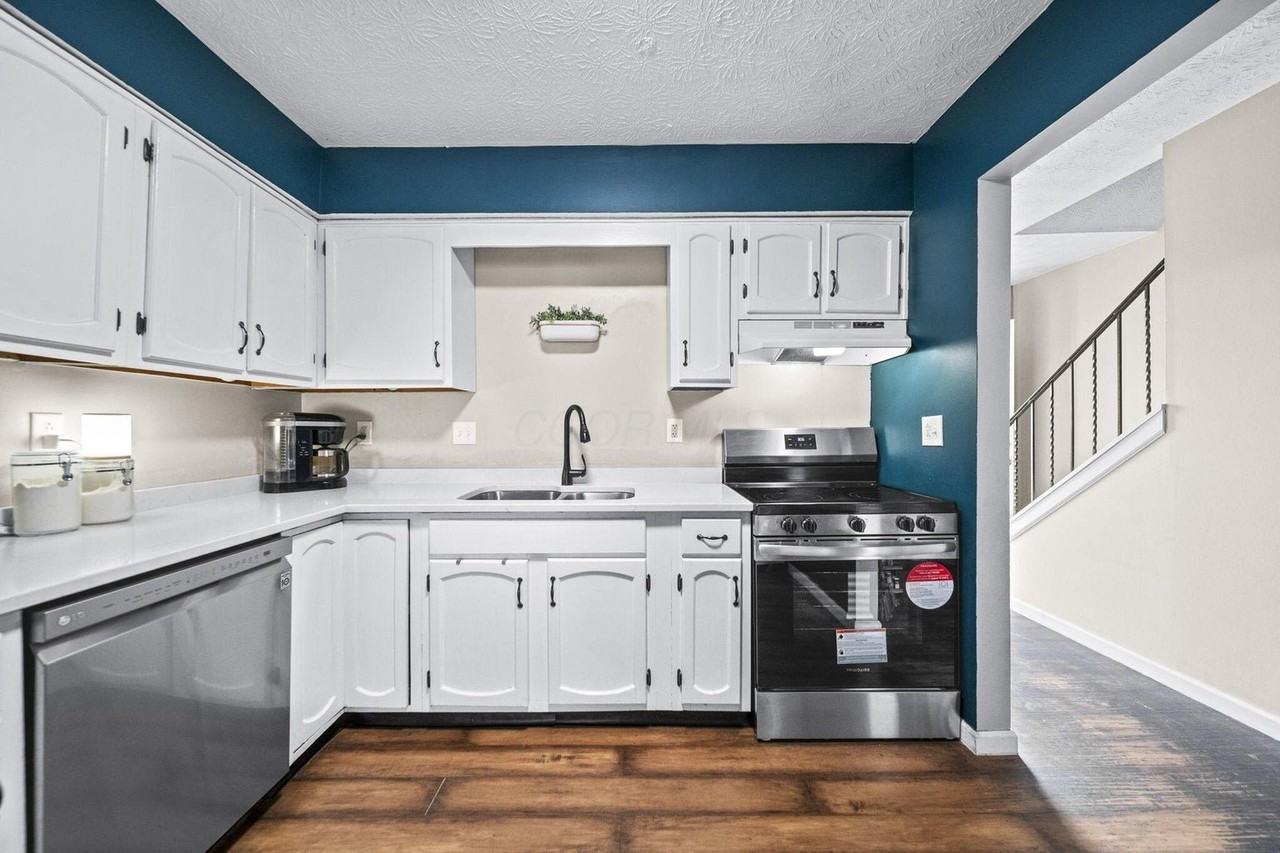 2744 Saltergate Dr - Photo 3 of 12