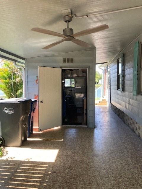 705 Hibiscus Ln - Photo 3 of 20