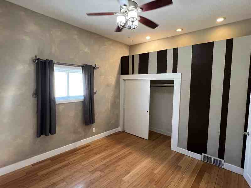 2762 Liberty Ave - Photo 3 of 11