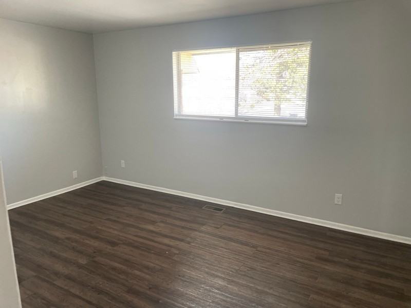 436 E St #1 - Photo 4 of 5