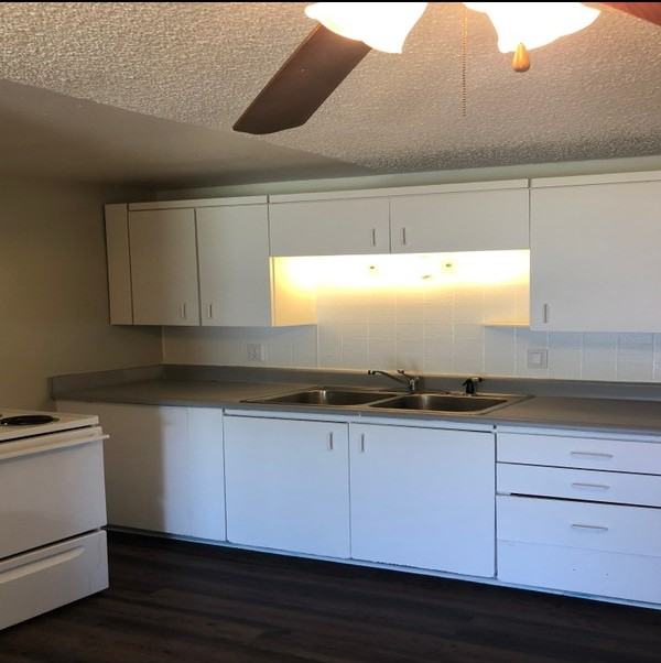 793 W Lennox St #2 - Photo 2 of 6