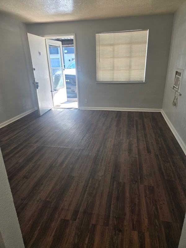 1735 S Main St #4 - Photo 2 of 8