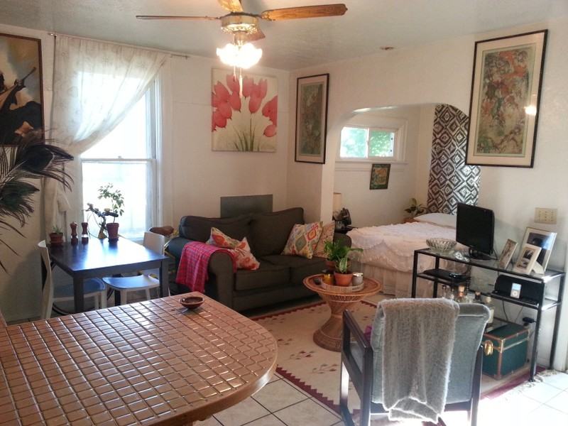 444 Sw #2 - Photo 2 of 5