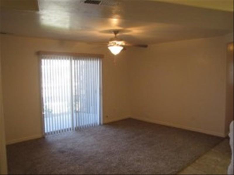 27 W Main St - Photo 4 of 13