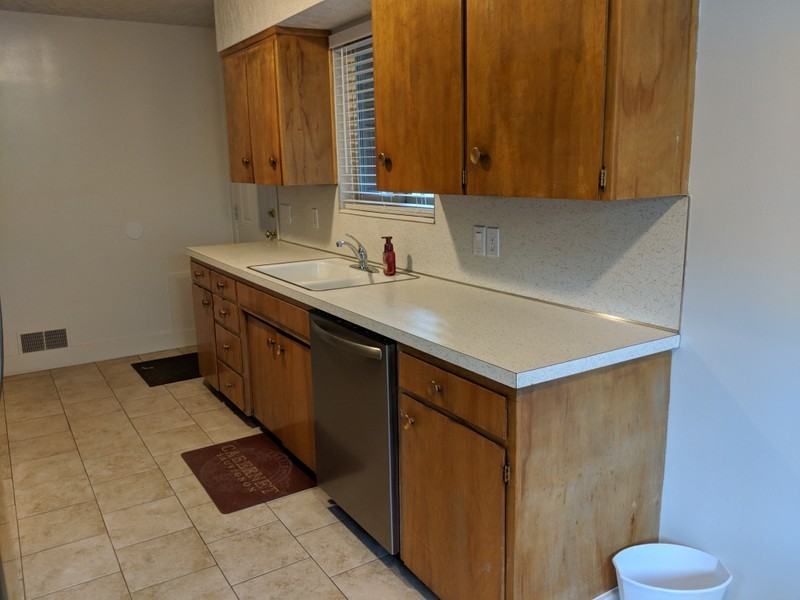 1212 E 22nd St - Photo 6 of 23