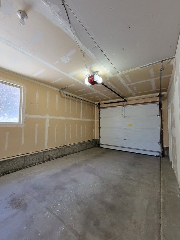 12974 S Kollman Ct - Photo 3 of 16