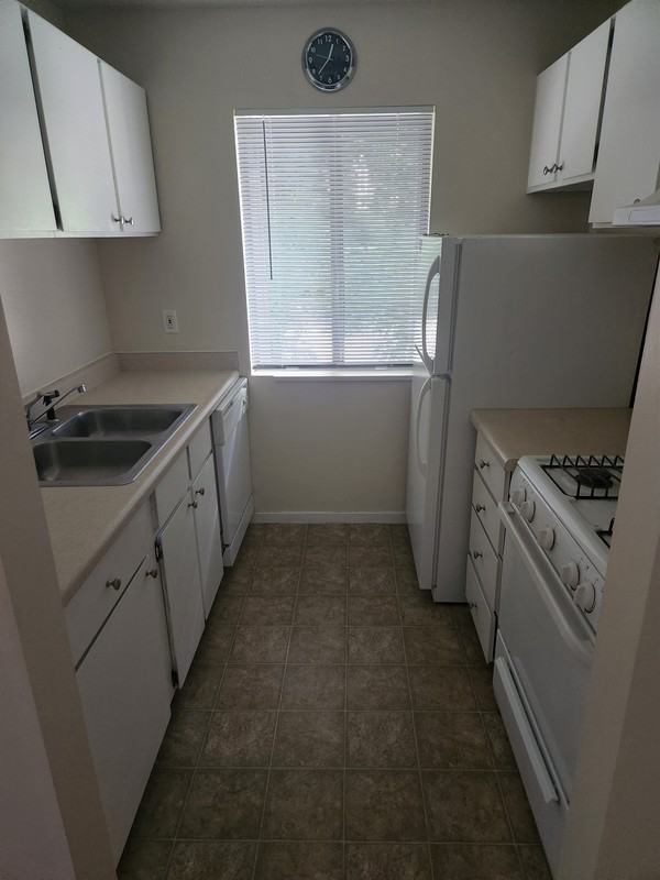 323 N Center St #1 - Photo 4 of 7