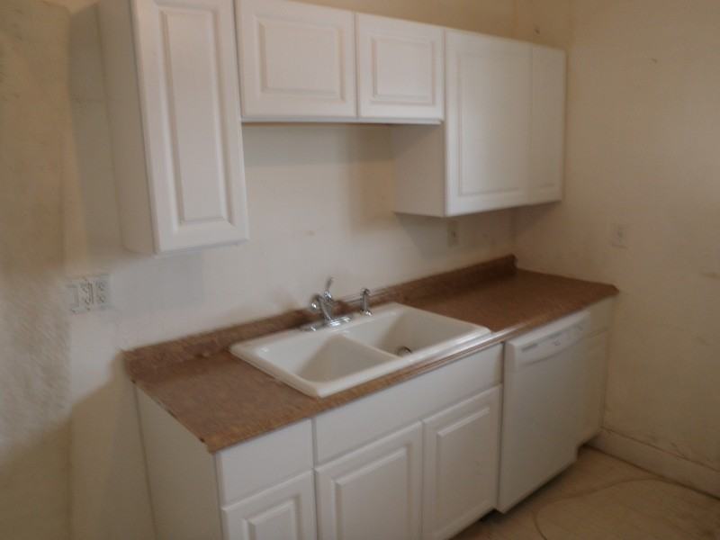 4240 S St #4 - Photo 3 of 15