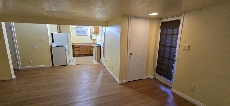 1057 S St #1 - Photo 5 of 21