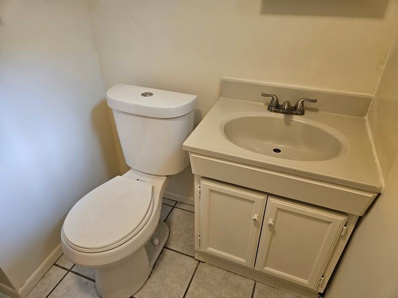 1717 E Woodside Dr #1 - Photo 6 of 8