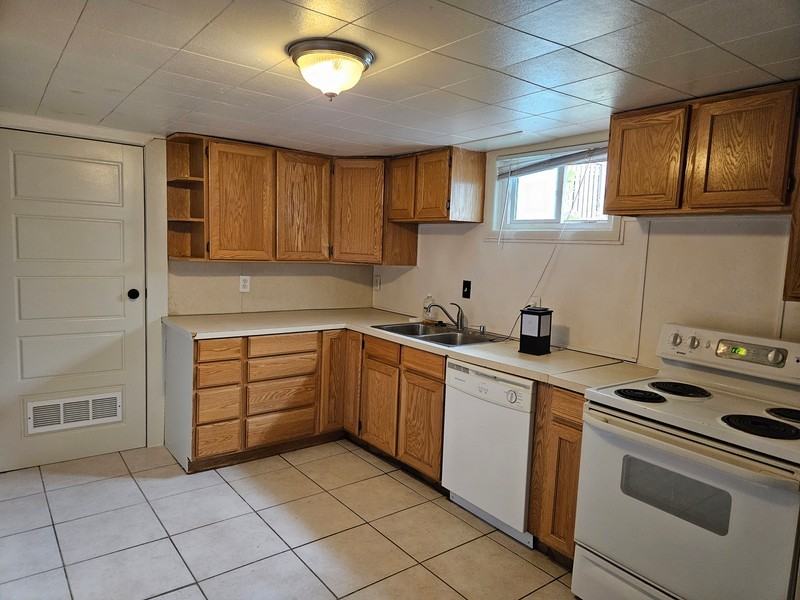 1717 E Woodside Dr #1 - Photo 7 of 8