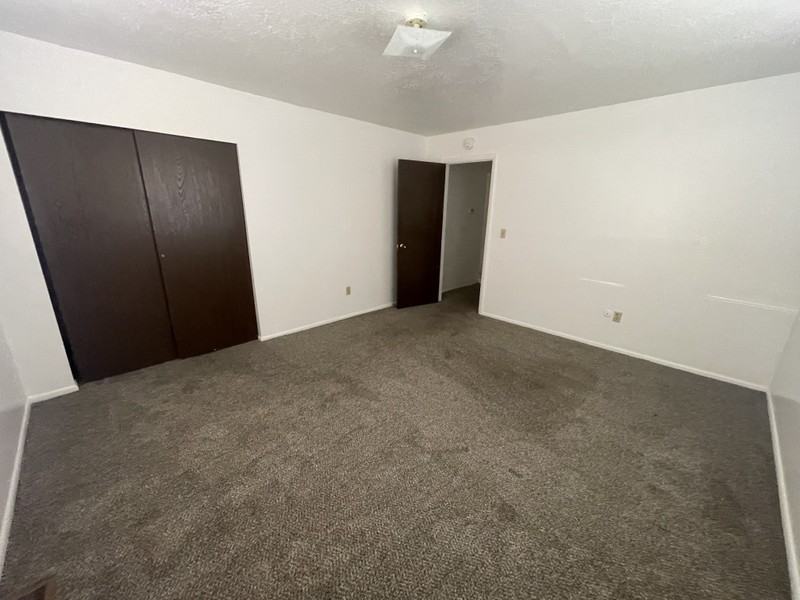 2114 Monroe Blvd #1 - Photo 5 of 10