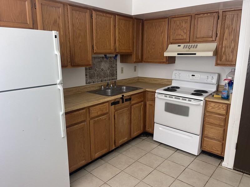2114 Monroe Blvd #1 - Photo 6 of 10