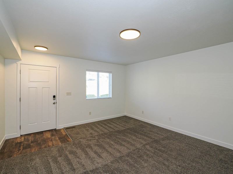 14436 S Ferndale Way - Photo 2 of 27