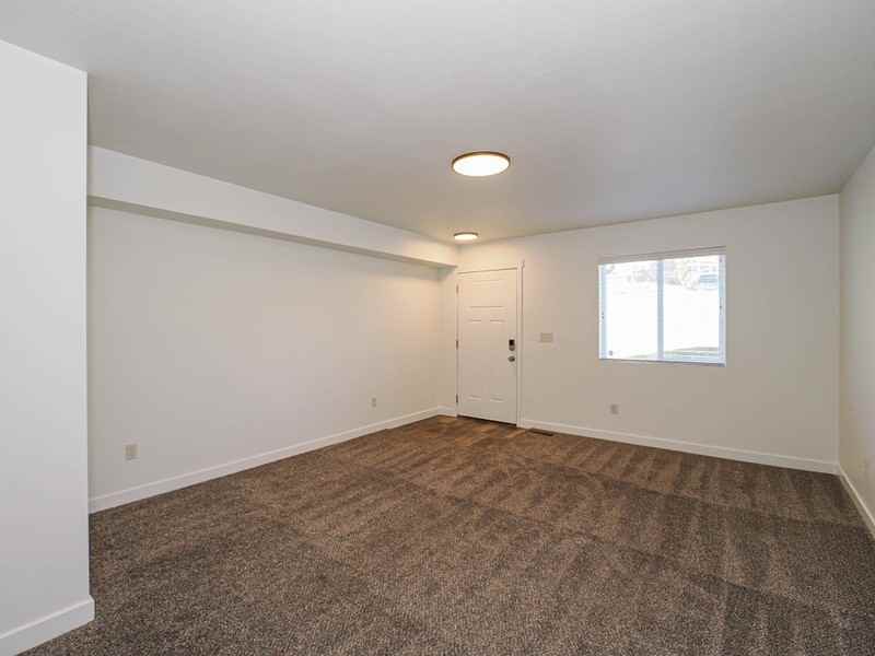 14436 S Ferndale Way - Photo 3 of 27