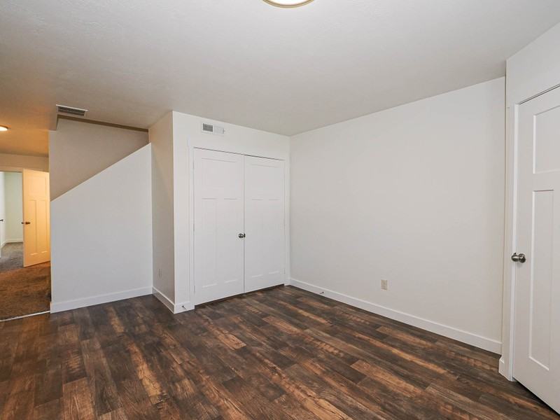 14436 S Ferndale Way - Photo 7 of 27
