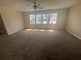 1073 Es - Photo 1 of 1