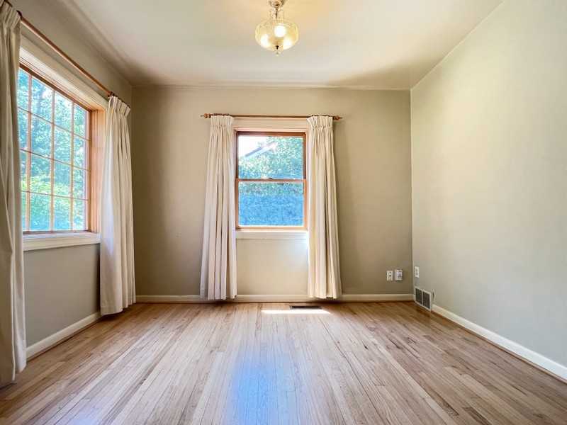 1920 S Imperial St - Photo 3 of 17