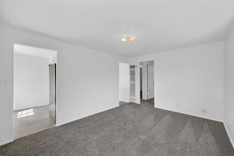 2332 E Heritage Way - Photo 4 of 10
