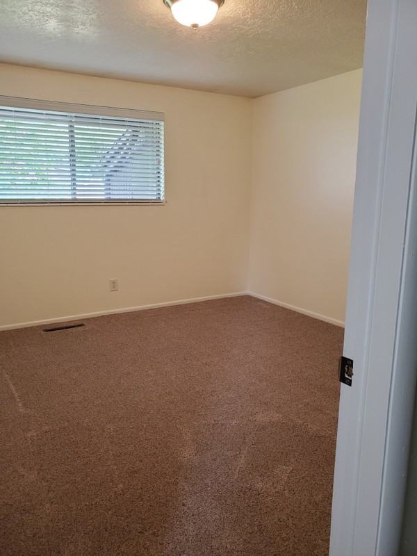 326 Nw #3 - Photo 6 of 7