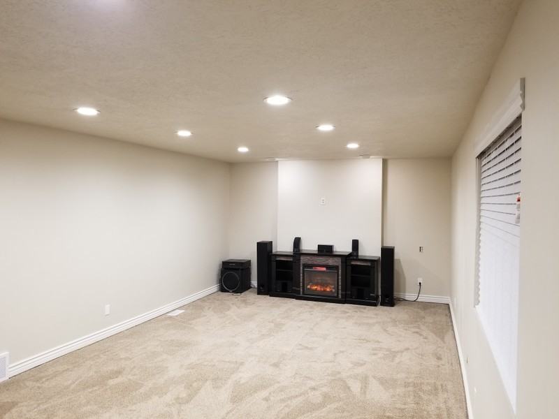 1289 W Michaelsen Way - Photo 5 of 24