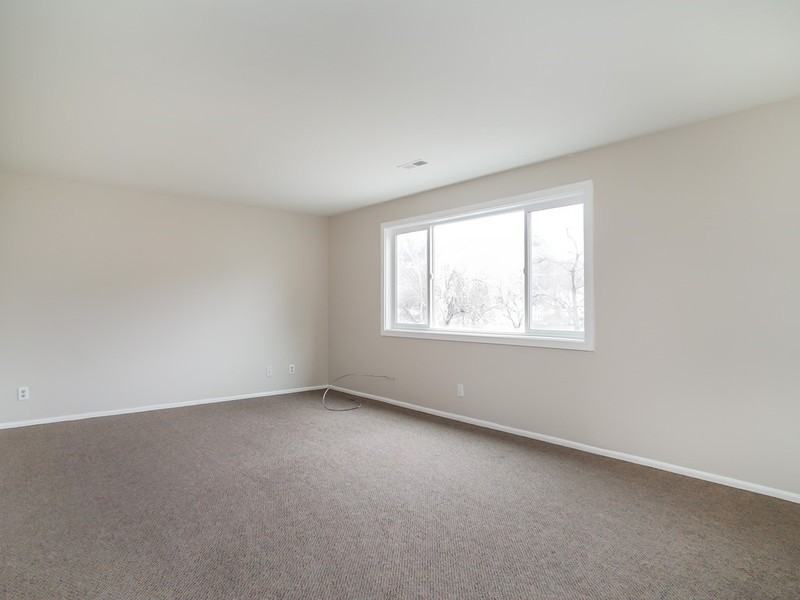 938 23rd St #2 - Photo 3 of 16