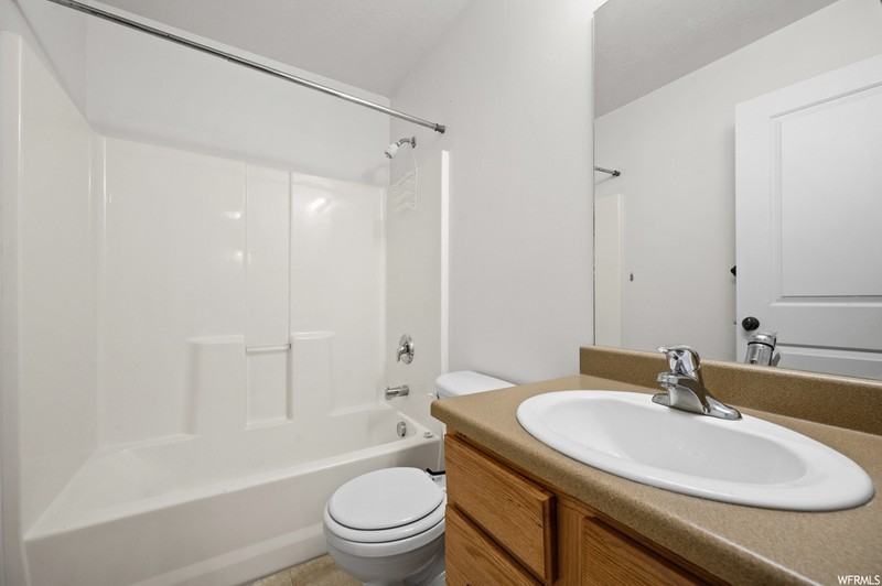 129 E Chandlerpoint Way - Photo 4 of 25