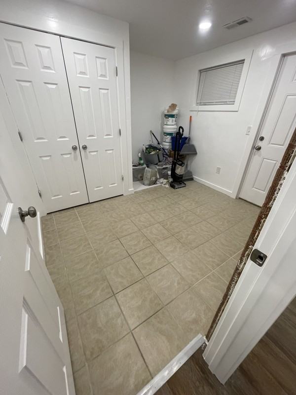 2204 E Hugo Ave #2 - Photo 3 of 9