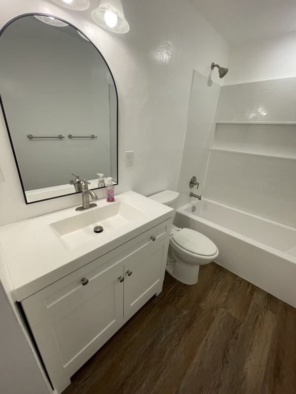 2204 E Hugo Ave #2 - Photo 4 of 9